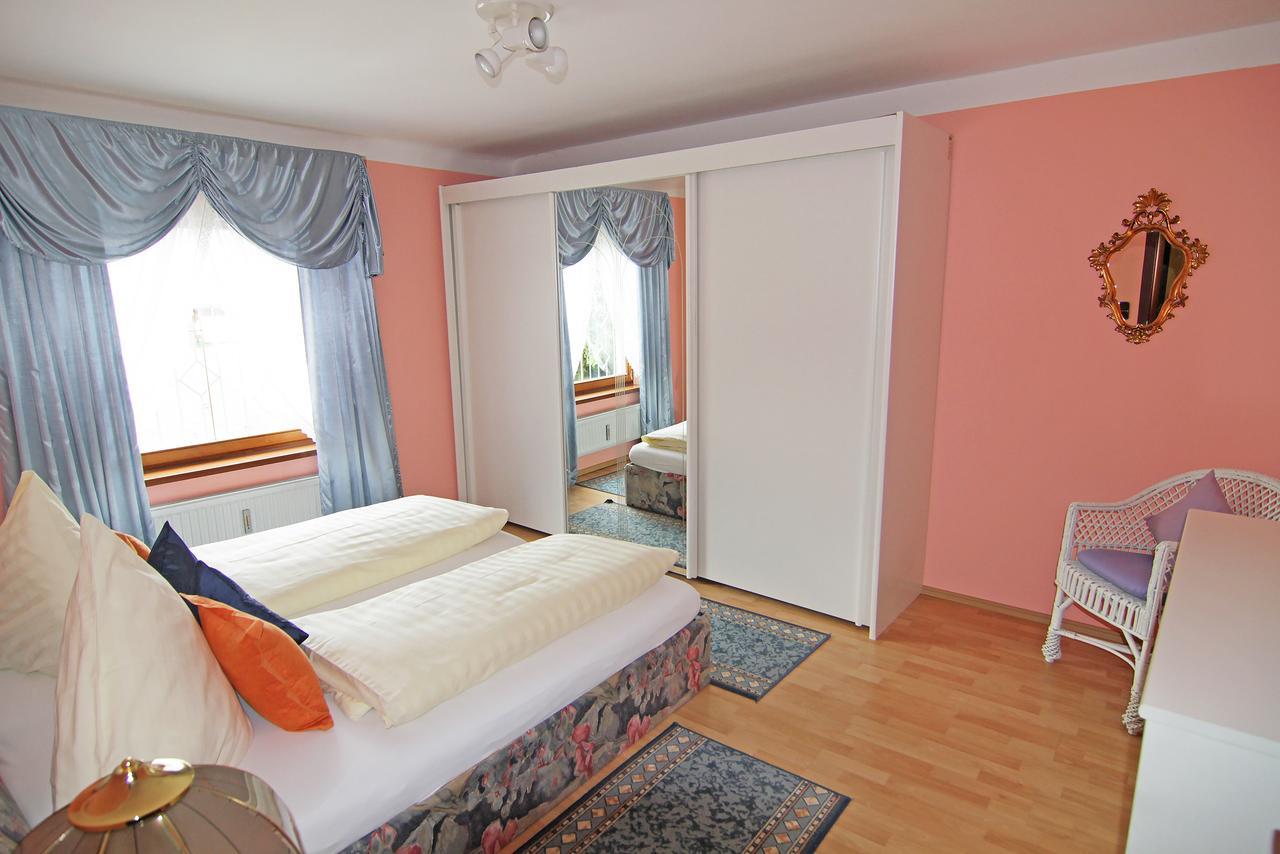 Appartements Am Kurpark バート・ミッテルンドルフ エクステリア 写真