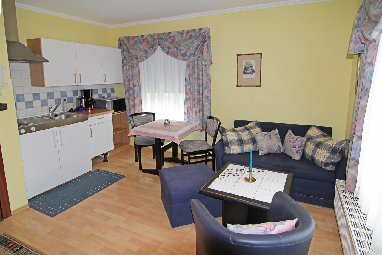 Appartements Am Kurpark バート・ミッテルンドルフ エクステリア 写真
